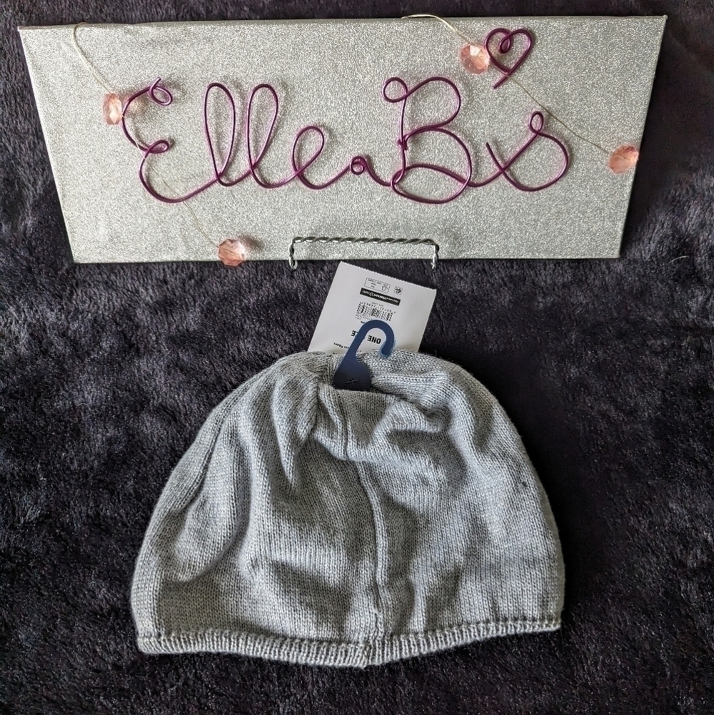 Beanie - Picture 3 of 6
